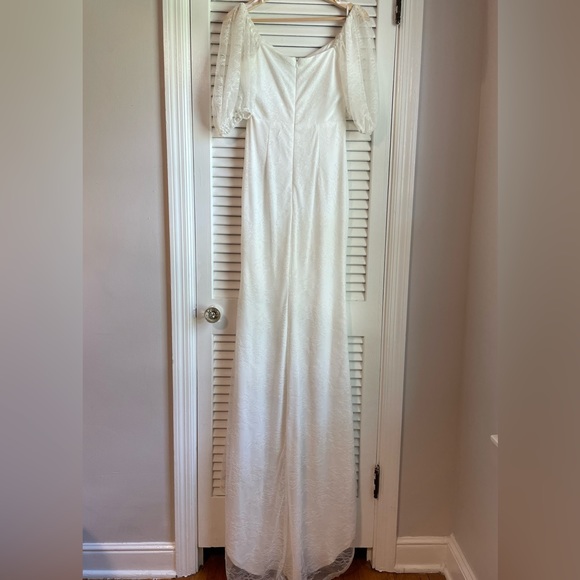 Formal Lace White Trailing Dress, size XS - Picture 5 of 5